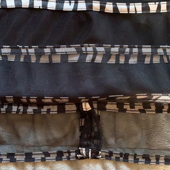 //PARTY DRESS// - Picture 6 of 8